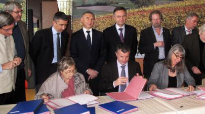 Signature du protocole d’accord transfrontalier pour la gestion de l’eau, St-Julien-en-Genevois